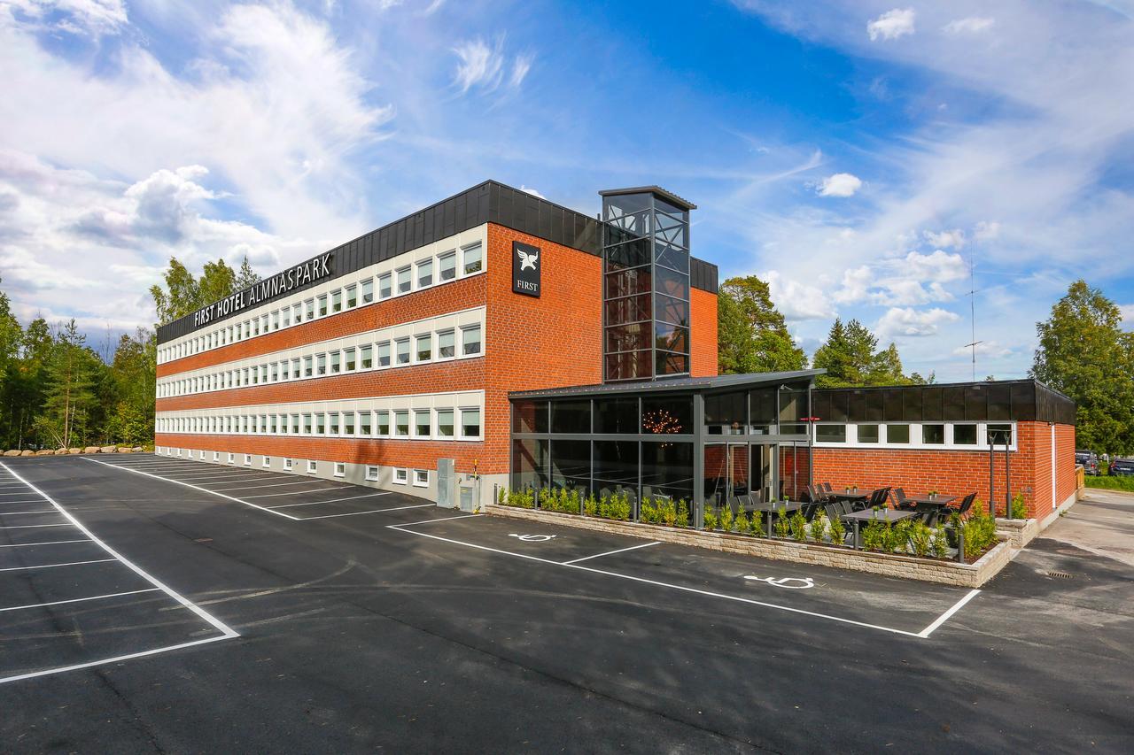 Almnaes Park Hotel Sodertalje Exterior photo